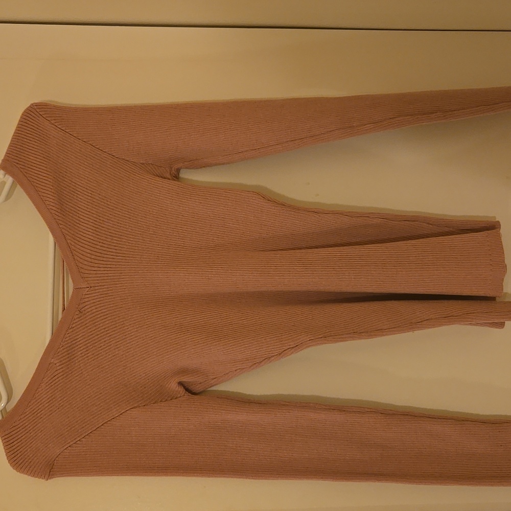 Sweater - Picture 4 of 4